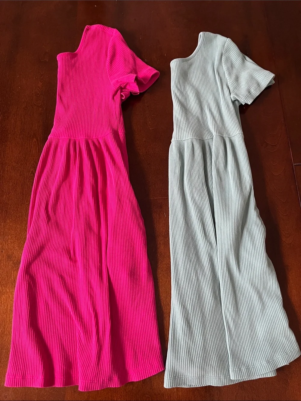 Old Navy Girls  Ribbed Maxi Dress in Hot Pink and Light Gray with pockets both L
